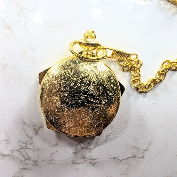 Collectable Chocolate Frog Pocket watch - Picture 6 of 7